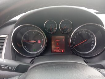 Opel Astra SPORTS TOURER - 9