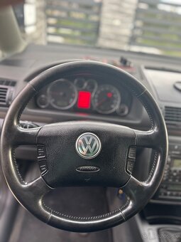 Volkswagen Sharan 2.0 TDi - 9