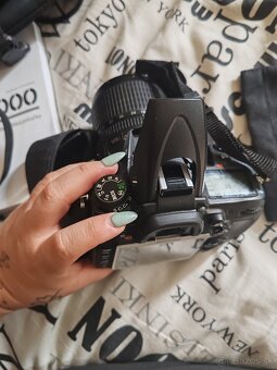 Zrkadlovka Nikon - 9