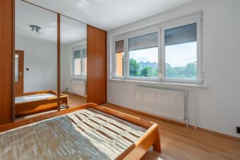 Na predaj | 2 izbový byt, Petržalka - Holíčska ul. - 9