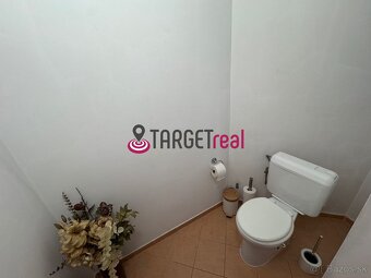 FOR RENT: Beautiful 3-room apartment in the center of Martin - 9