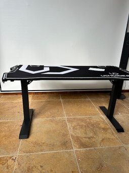Herný stôl UltraDesk FORCE - 9