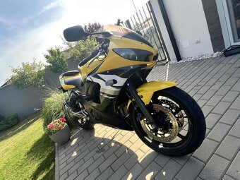 Yamaha R6 2004 - 9