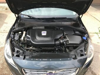 Predám Volvo S60 D5 – 2,5D, 151 kW, spoľahlivý 5-valec - 9