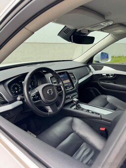 Volvo XC90 D5 AT AWD Momentum 7 miestne - 9
