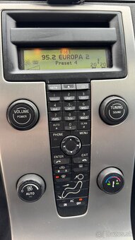 VOLVO v50 2.0D - 9