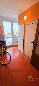 Exkluzívne na predaj 1i byt v centre mesta Bánovce n/B - 9