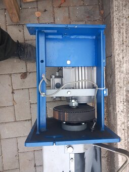 DVOJSTLPOVY ZDVIHAK ZN.ZIPPO - 2,5 T - NEMECKY. - 9