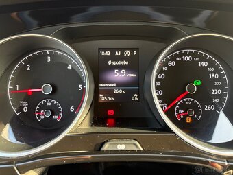 VW Touran 2,0 TDi 110kW Highline DSG 7 miest. - 9