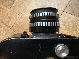 Praktica MAT s objektívom – klasický filmový fotoaparát - 9