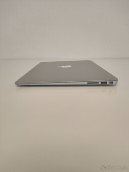 MacBook Air 2017 | i5 • 8GB • 256GB - 9