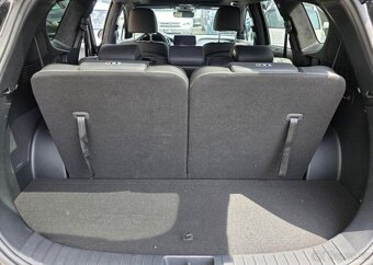 Hyundai Santa Fe 2.2-PREMIUM-TAŽNÉ 2,5t-7 MÍST - 9
