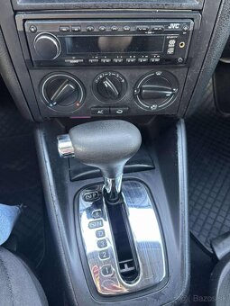 Volkswagen Golf IV - 9