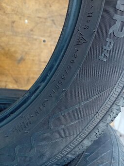 235/55R18 Pirelli Scorpion - 9