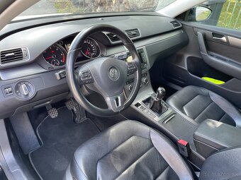 VW Passat Variant 2,0TDI 103kW Highline, LED,Panorama - 9