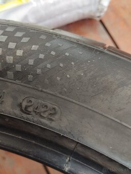 285 40 R20 Continental letni 5mm - 9