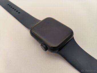 apple watch SE2022 44mm Midnight / Batéria 96% - 9