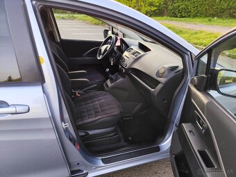 MAZDA 5 - 9