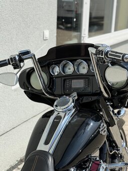 HARLEY DAVIDSON FLHX STREETGLIDE - 9