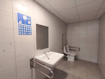 Priestory vhodné na ambulancie, so zdravotníckym štandardom - 9