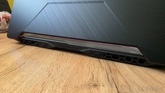 ASUS TUF Gaming F15 - 9