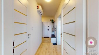 ZREKONŠTRUOVANÝ 3-IZBOVÝ BYT (74 m2) S BALKÓNOM, PIVNICOU, 2 - 9