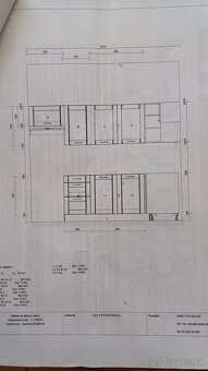 Kuchynská linka so stolom a stoličkami - 9