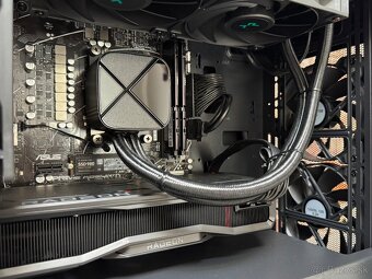 Ryzen 7 7800X3D\32GB\RX 7900GRE\SSD\850W Zdroj - 9