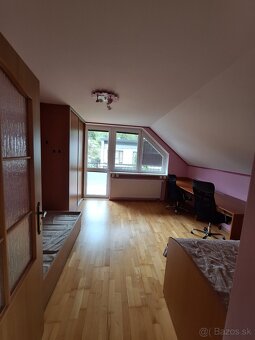 Predáme rodiný dom v Krásne nad Kysucou - 9