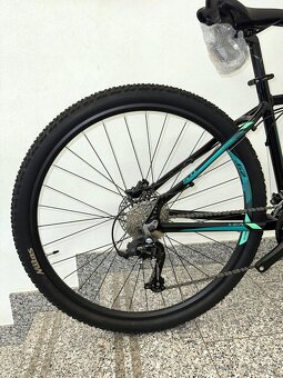 Kross Lea 5.0, 29/ 27,5 bicykel dámsky, Black Turquoise Glos - 9