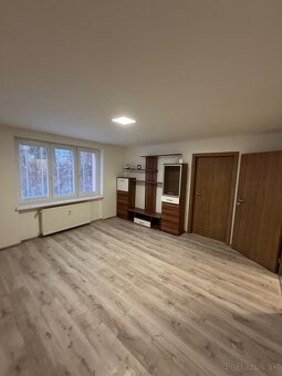 na predaj prerobený 2 izbový byt - Handlová - 9