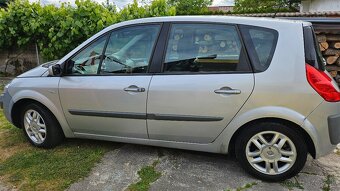 Renault megane scenic - 9