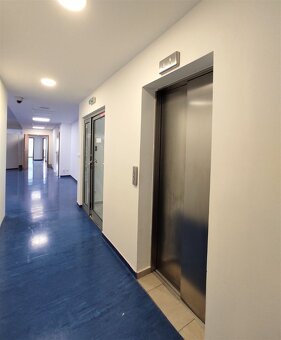 Priestory vhodné na ambulancie, kliniku alebo rehabilitáciu, - 9