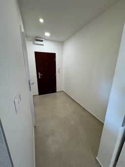 Komplet prerobený byt na predaj SNP - 9
