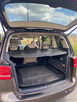 Volkswagen Touran - 9