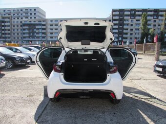 Toyota Yaris 1.5 HYBRID - NOVÝ SERVIS + KONTROLA HEV systému - 9