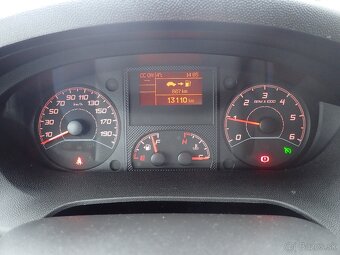 Zánovná vestavba obytné auto karavan L4H3 pre 4 osoby - 9