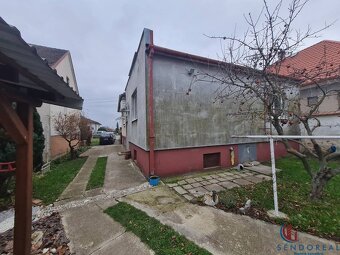 REZERVOVANÉ Predáme 4.izb RD pozemok 734m - 9