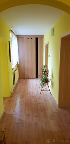 ZNÍŽENÁ CENA Vkusne zrekonštruovaný rodinný dom Očkov - 9