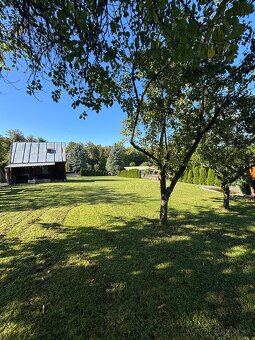 Pozemok s letnou chatkou 1021m2 vhodný na stavbu domu - 9