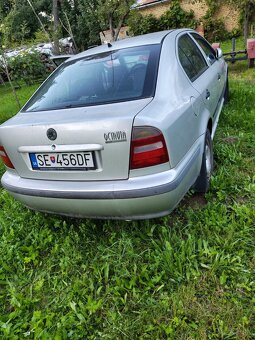 Octavia 1 1,6 74 KW - 9