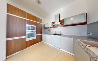 VÝBORNÁ LOKALITA | Priestranný 3 izb. byt s terasou a parkov - 9
