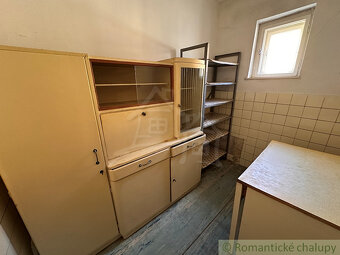 Pekný zachovalý rodinný dom na trvalé bývanie alebo chalup - 9
