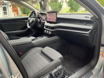 Škoda Superb Combi 2.0 TDI SCR Selection 4x4 DSG - 9