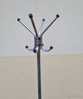 Vešiaky - 9
