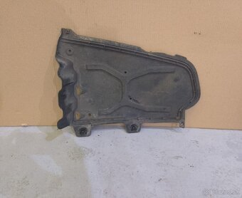 spod kryty podvozku, motora Octavia 3 - 9