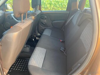 Dacia Duster 1.6 - 9