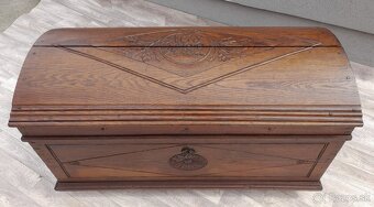 Truhlica dubová z roku 1812 . - 9
