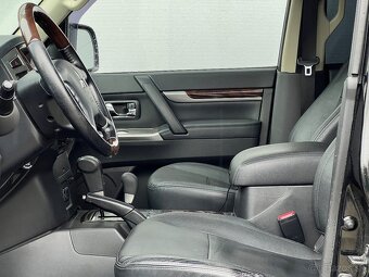 PAJERO 3.2 Di-D DAKAR EDITION - 9