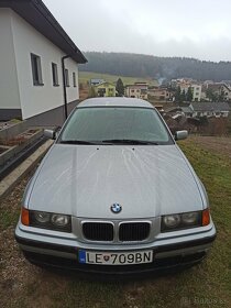 BMW E36 Touring 320i - 9